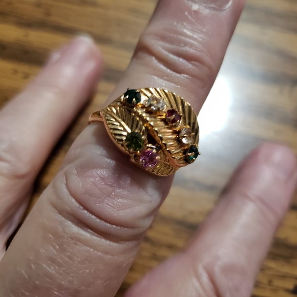 Vintage 1976 Sarah Coventry Mothers Ring Gold-Tone - Picture 2 of 9